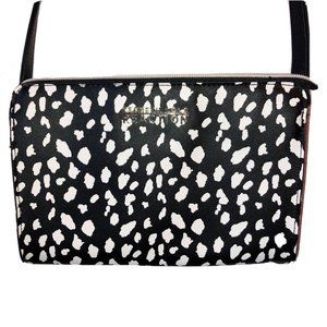 Kenneth Cole Reaction Fun Vegan Crossbody Bag EXC